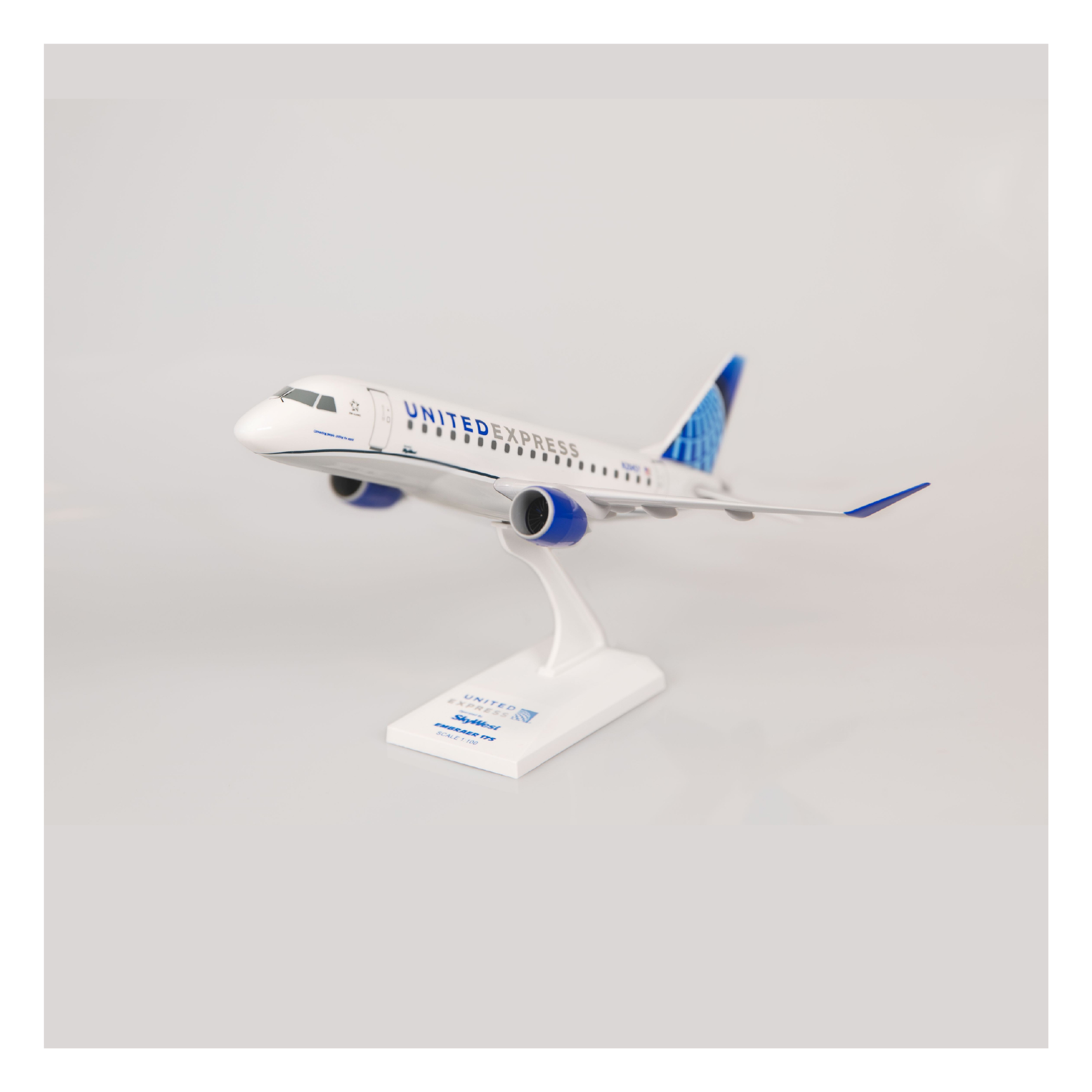 United E175 Snap Together Model