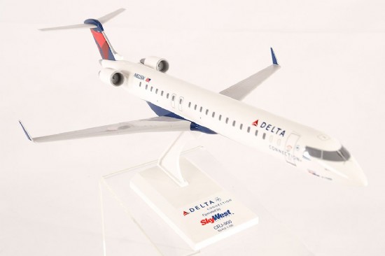 Delta CRJ900 Snap Together Model #5